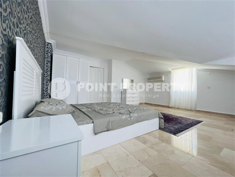Spacious four bedroom penthouse, 200m², in a cozy complex in Oba, Alanya-id-1995-photo-23