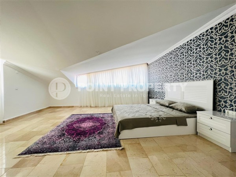 Spacious four bedroom penthouse, 200m², in a cozy complex in Oba, Alanya-id-1995-photo-25