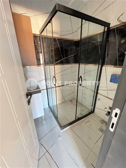 Two bedroom penthouse, 120m², fully finished, 1500m from the sea in the center of Alanya-id-1999-photo-7