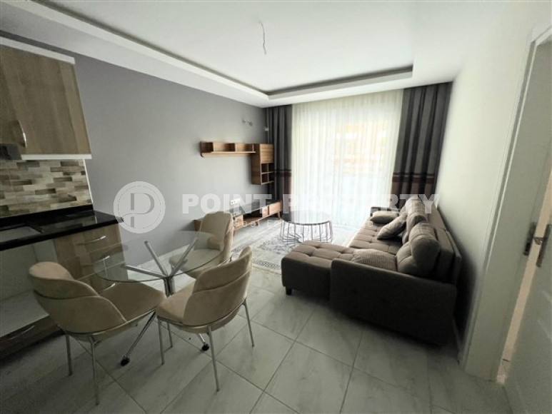 Ready to move in, one bedroom apartment, 58m², 900m from the sea in Mahmutlar, Alanya-id-2002-photo-2