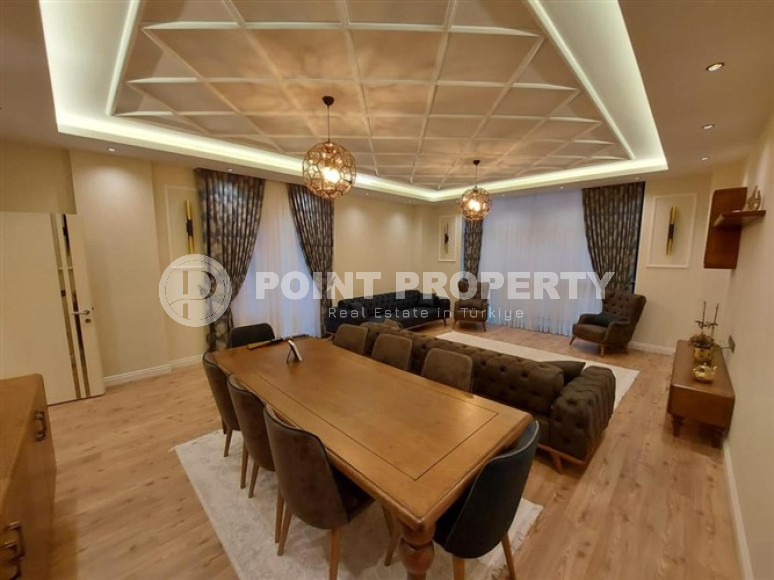 Private three-storey villa 6+2, 400m², with a private pool in Alanya Oba.-id-2004-photo-6