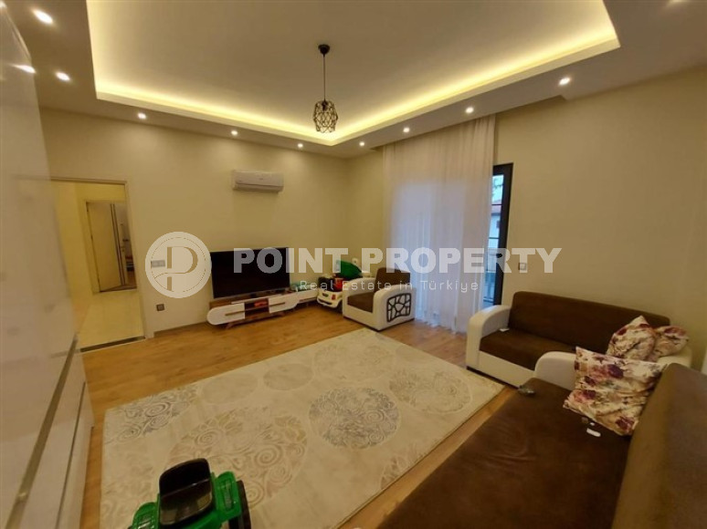 Private three-storey villa 6+2, 400m², with a private pool in Alanya Oba.-id-2004-photo-11