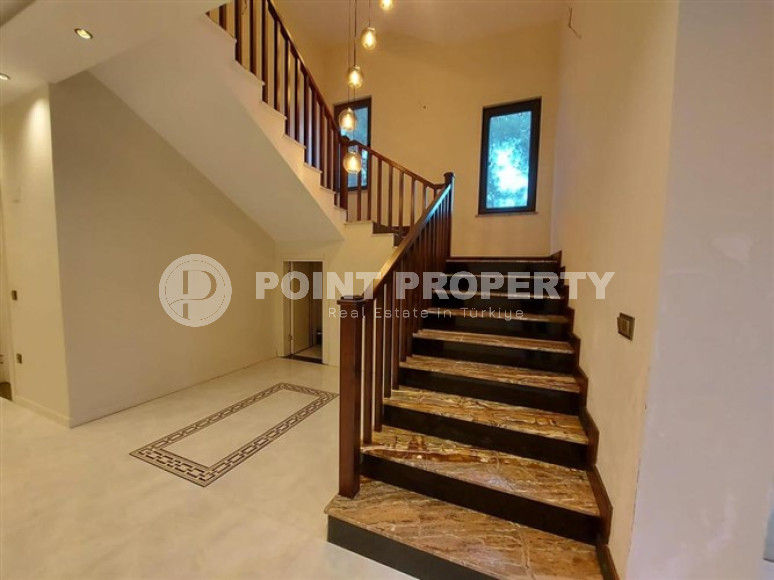 Private three-storey villa 6+2, 400m², with a private pool in Alanya Oba.-id-2004-photo-25