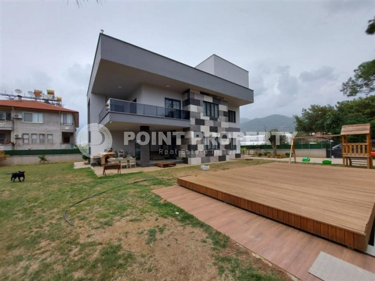 Private three-storey villa 6+2, 400m², with a private pool in Alanya Oba.-id-2004-photo-28