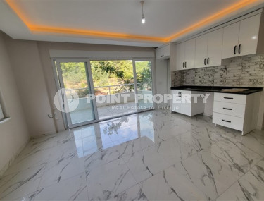 Three-room apartment, 85 m², with mountain views in a cozy residence in Oba at a competitive price-id-2005-photo-4