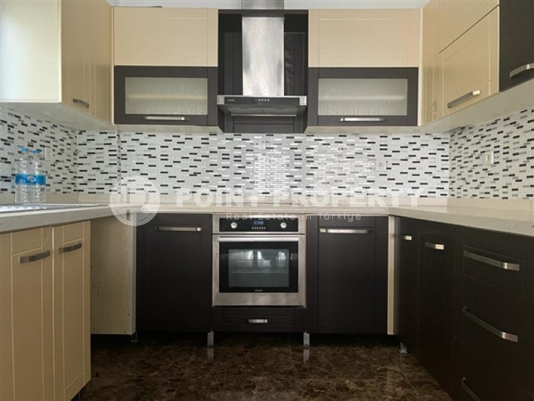 Просторная частная вилла 4+2, 375м² с отличными видами, с бассейном, в центре Алании-id-2006-фото-6