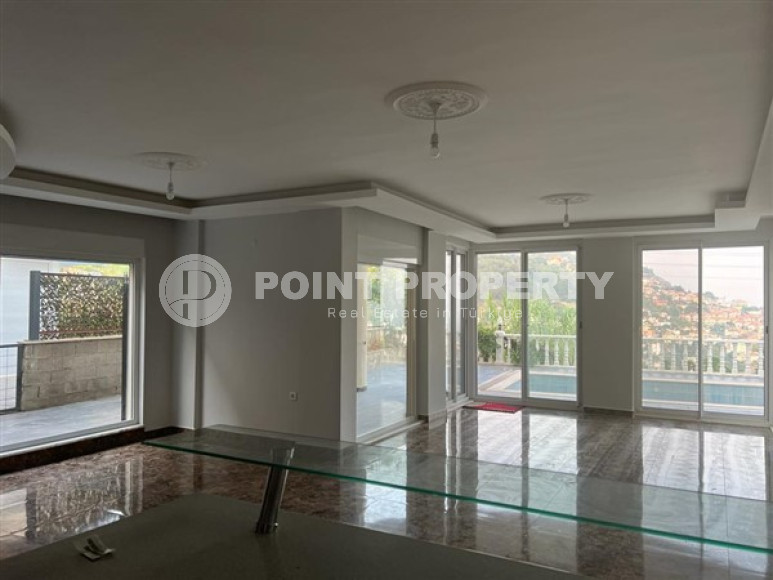 Просторная частная вилла 4+2, 375м² с отличными видами, с бассейном, в центре Алании-id-2006-фото-7