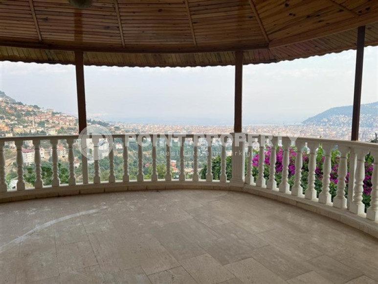 Просторная частная вилла 4+2, 375м² с отличными видами, с бассейном, в центре Алании-id-2006-фото-17