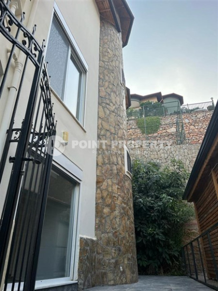 Просторная частная вилла 4+2, 375м² с отличными видами, с бассейном, в центре Алании-id-2006-фото-27