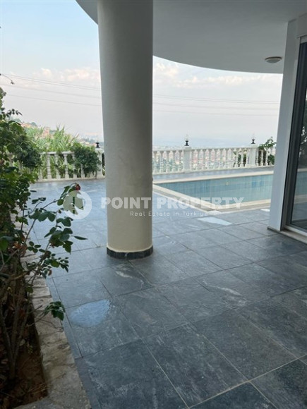 Просторная частная вилла 4+2, 375м² с отличными видами, с бассейном, в центре Алании-id-2006-фото-30