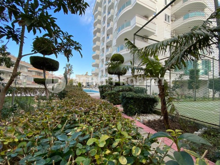 View three-room apartment, 110 m², with furniture and household appliances near Cleopatra Beach, Alanya-id-2015-photo-26