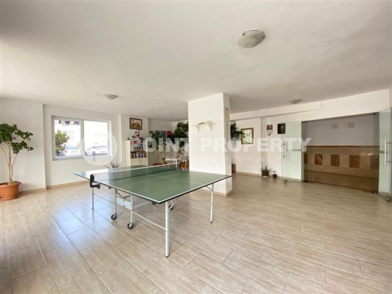 View three-room apartment, 110 m², with furniture and household appliances near Cleopatra Beach, Alanya-id-2015-photo-27