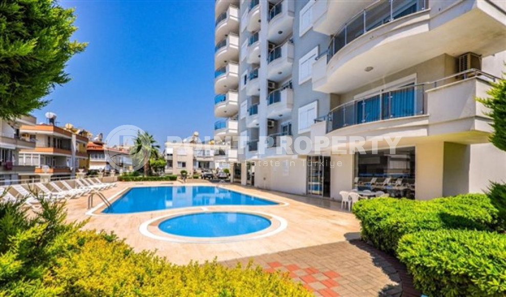 View three-room apartment, 110 m², with furniture and household appliances near Cleopatra Beach, Alanya-id-2015-photo-31