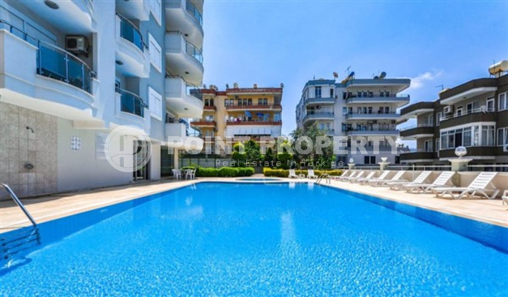 View three-room apartment, 110 m², with furniture and household appliances near Cleopatra Beach, Alanya-id-2015-photo-35