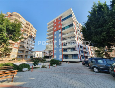Квартира с двумя спальнями, 110м², с видом на море и горы на центральной улице в районе Алании Тосмур-id-2019-фото-1