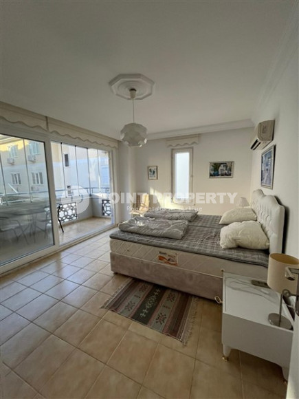 Furnished one bedroom apartment, 55m², 200 meters from the sea in Oba, Alanya-id-2022-photo-7