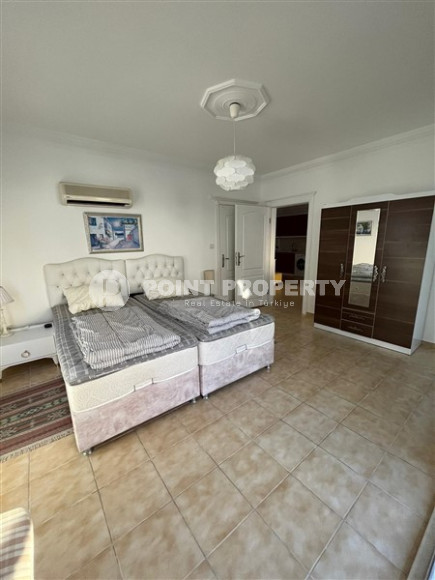 Furnished one bedroom apartment, 55m², 200 meters from the sea in Oba, Alanya-id-2022-photo-8