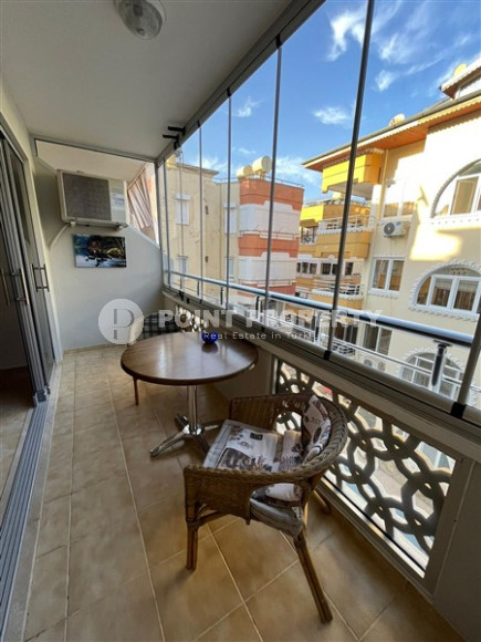 Furnished one bedroom apartment, 55m², 200 meters from the sea in Oba, Alanya-id-2022-photo-9