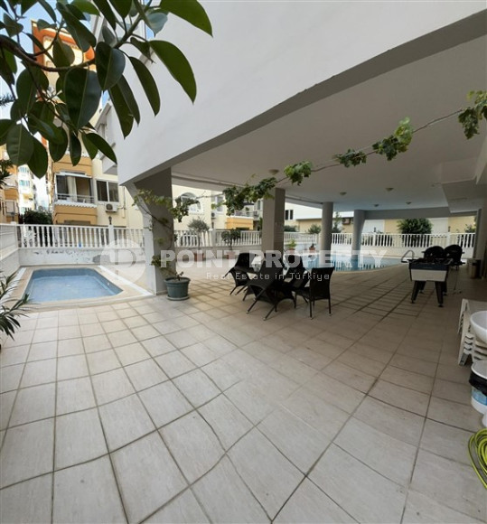 Furnished one bedroom apartment, 55m², 200 meters from the sea in Oba, Alanya-id-2022-photo-12