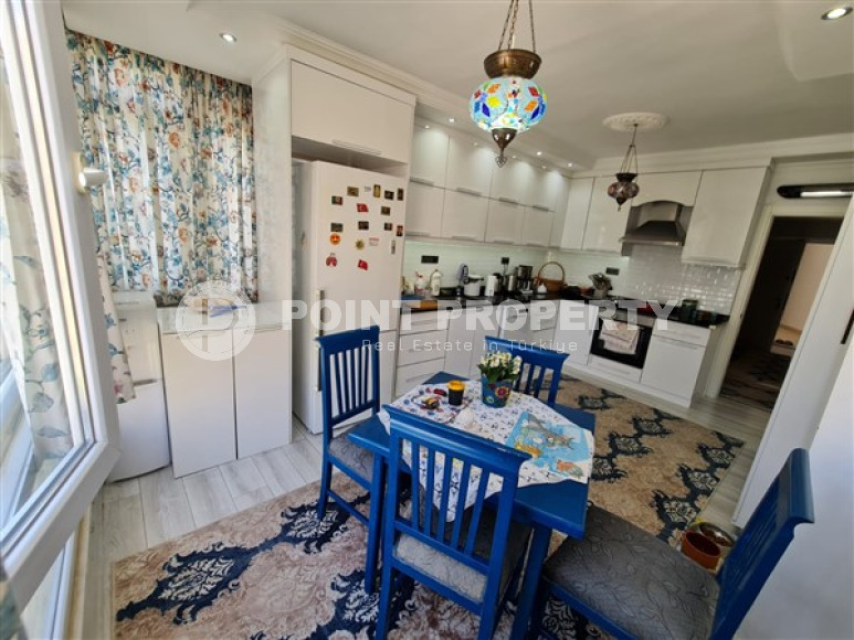 Меблированная трехкомнатная квартира, 130м², в 350м от моря в районе Алании Тосмур-id-2023-фото-12