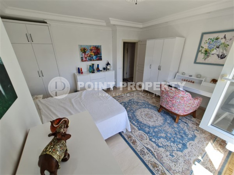 Меблированная трехкомнатная квартира, 130м², в 350м от моря в районе Алании Тосмур-id-2023-фото-13