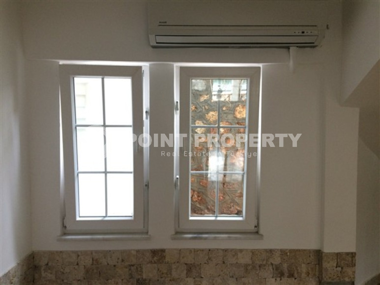 Садовый дуплекс 3+1, 130м², в уютном комплексе, в 250м от моря в районе Тосмур, Алания-id-2027-фото-6