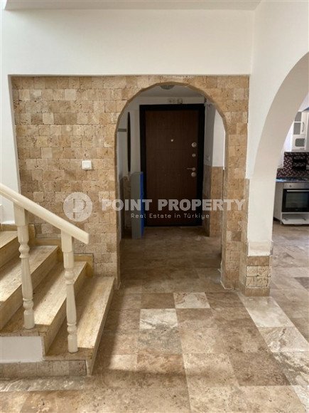 Садовый дуплекс 3+1, 130м², в уютном комплексе, в 250м от моря в районе Тосмур, Алания-id-2027-фото-17