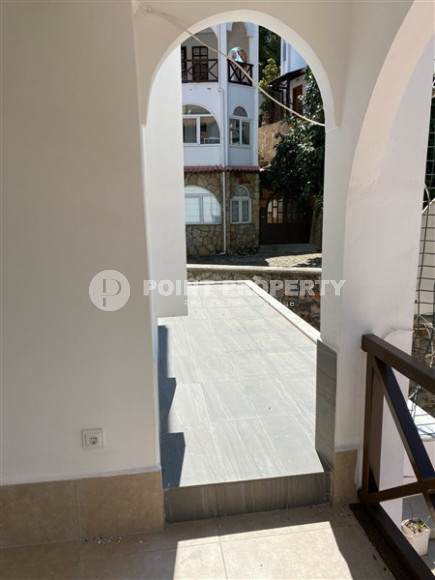 Садовый дуплекс 3+1, 130м², в уютном комплексе, в 250м от моря в районе Тосмур, Алания-id-2027-фото-19