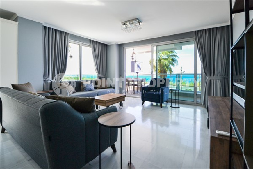 Элегантные трехкомнатные апартаменты, 110м², на первой береговой линии в Каргыджаке, Алания-id-2031-фото-3