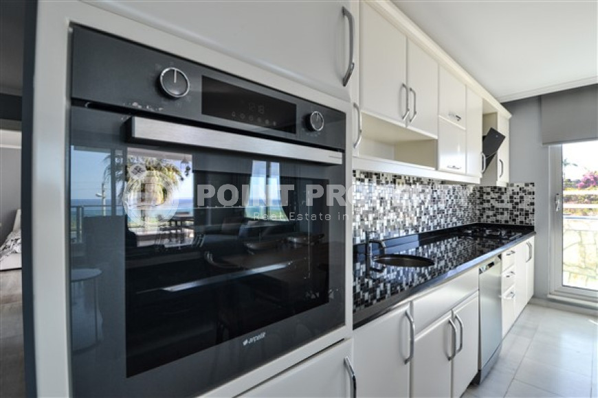 Элегантные трехкомнатные апартаменты, 110м², на первой береговой линии в Каргыджаке, Алания-id-2031-фото-9