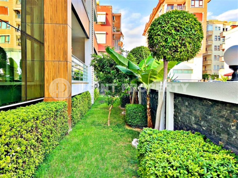 Furnished three-room apartment, 115m², 200m from the sea in Oba, Alanya-id-2033-photo-3