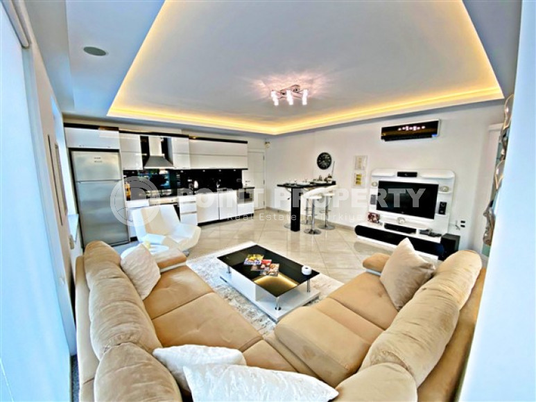Furnished three-room apartment, 115m², 200m from the sea in Oba, Alanya-id-2033-photo-7