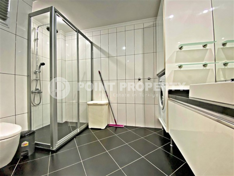 Furnished three-room apartment, 115m², 200m from the sea in Oba, Alanya-id-2033-photo-14