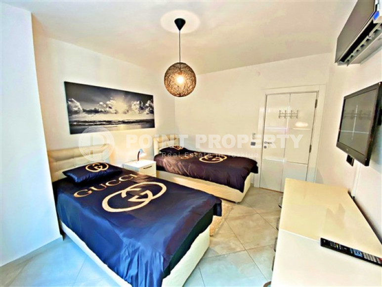 Furnished three-room apartment, 115m², 200m from the sea in Oba, Alanya-id-2033-photo-15