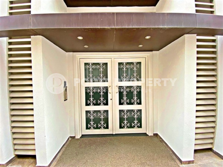 Furnished three-room apartment, 115m², 200m from the sea in Oba, Alanya-id-2033-photo-32