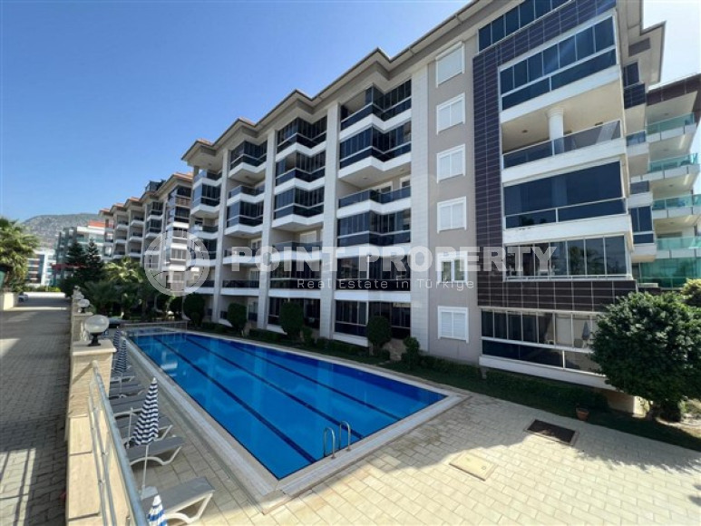First coastline: furnished one-bedroom apartment of 62m² in Kestel, Alanya-id-2046-photo-1