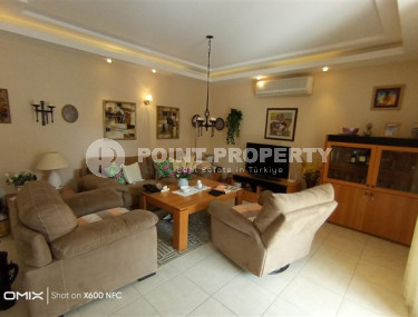 Three-room apartment, 120m², in a residence with good infrastructure in Oba, Alanya-id-2049-photo-3