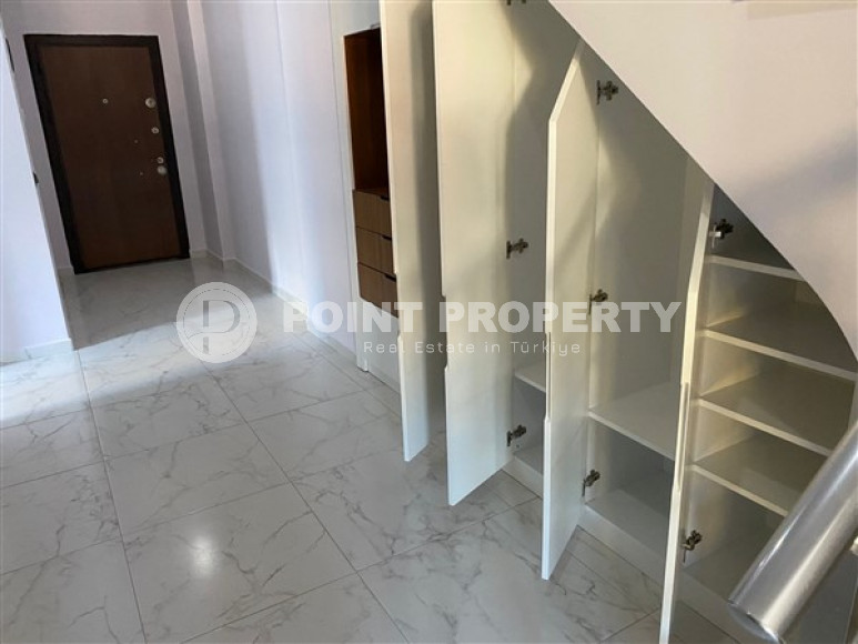 Просторный меблированный пентхаус 3+1, 160м² в центре Алании, в 600 метрах от пляжа Клеопатры-id-2051-фото-2