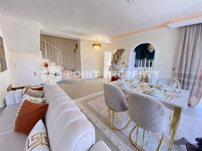 Двухуровневый таунхаус 2+1 площадью 174 м2  в элитном комплексе в районе Джикджилли, Алания.-id-1155-фото-7