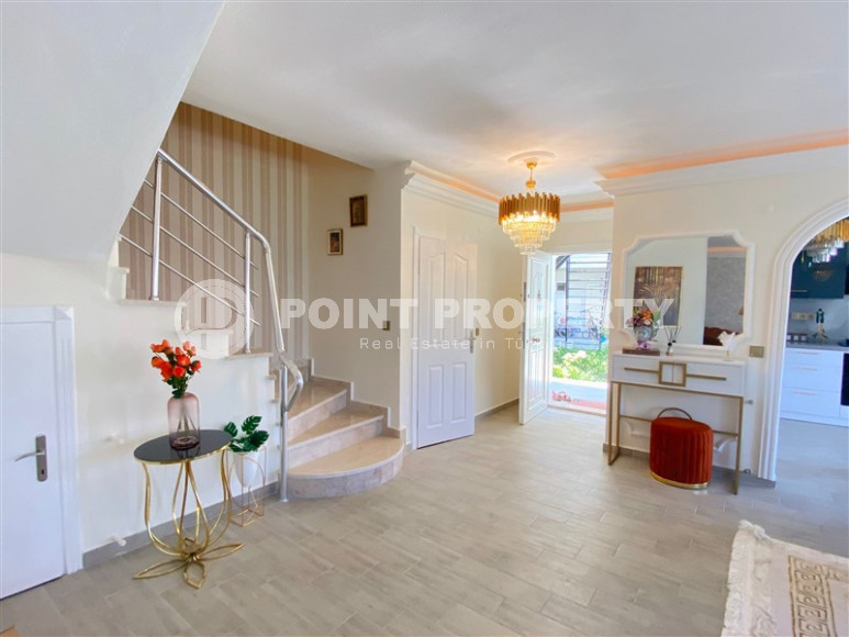 Двухуровневый таунхаус 2+1 площадью 174 м2  в элитном комплексе в районе Джикджилли, Алания.-id-1155-фото-12