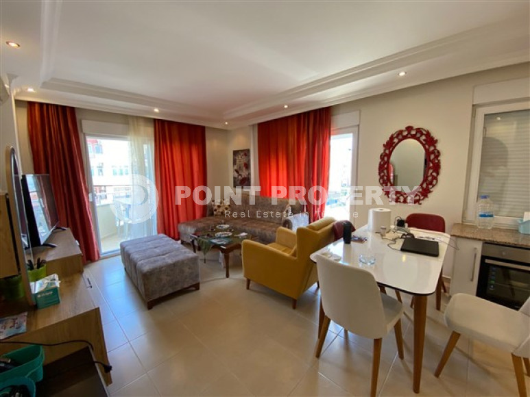 Three-room apartment, 100m², with furniture and household appliances 150m from the sea in Mahmutlar, Alanya-id-2055-photo-2