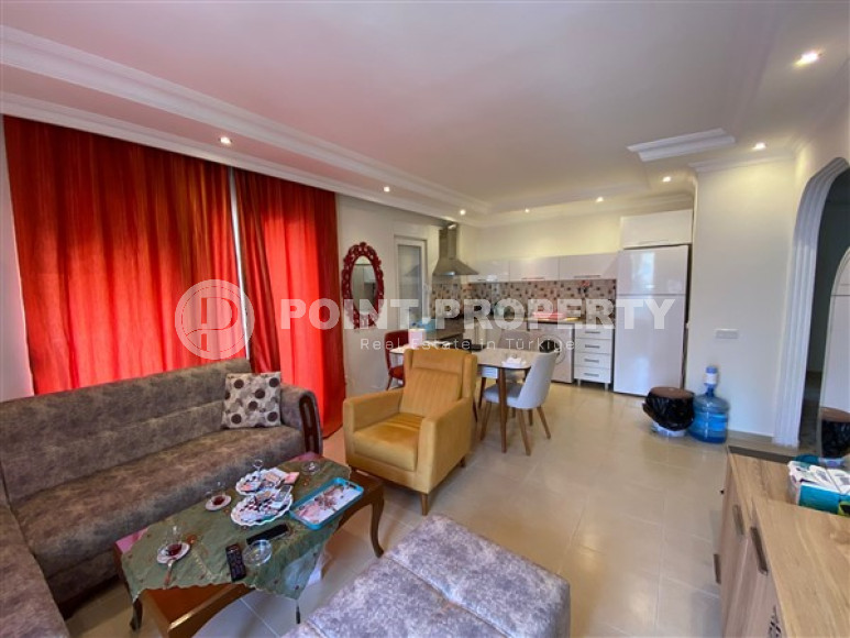 Three-room apartment, 100m², with furniture and household appliances 150m from the sea in Mahmutlar, Alanya-id-2055-photo-3