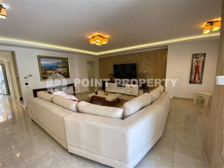 Меблированная трехэтажная вилла 2+2, 330м², в районе Алании Чиплаклы, в 1,5км от центра района-id-2057-фото-6