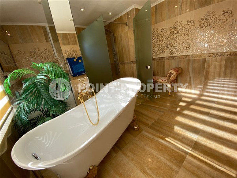 Меблированная трехэтажная вилла 2+2, 330м², в районе Алании Чиплаклы, в 1,5км от центра района-id-2057-фото-29