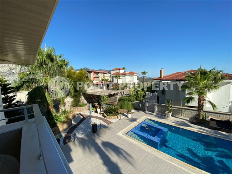 Меблированная трехэтажная вилла 2+2, 330м², в районе Алании Чиплаклы, в 1,5км от центра района-id-2057-фото-43