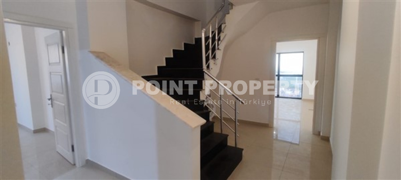 Penthouse 4+1, 150m², with sea views in a complex with a swimming pool in Avsallar, Alanya, 1000m from the sea-id-2061-photo-4