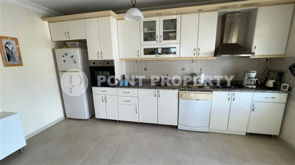 Alanya center: four-room apartment, 160m², in a complex with infrastructure, 700m from the sea-id-2063-photo-5