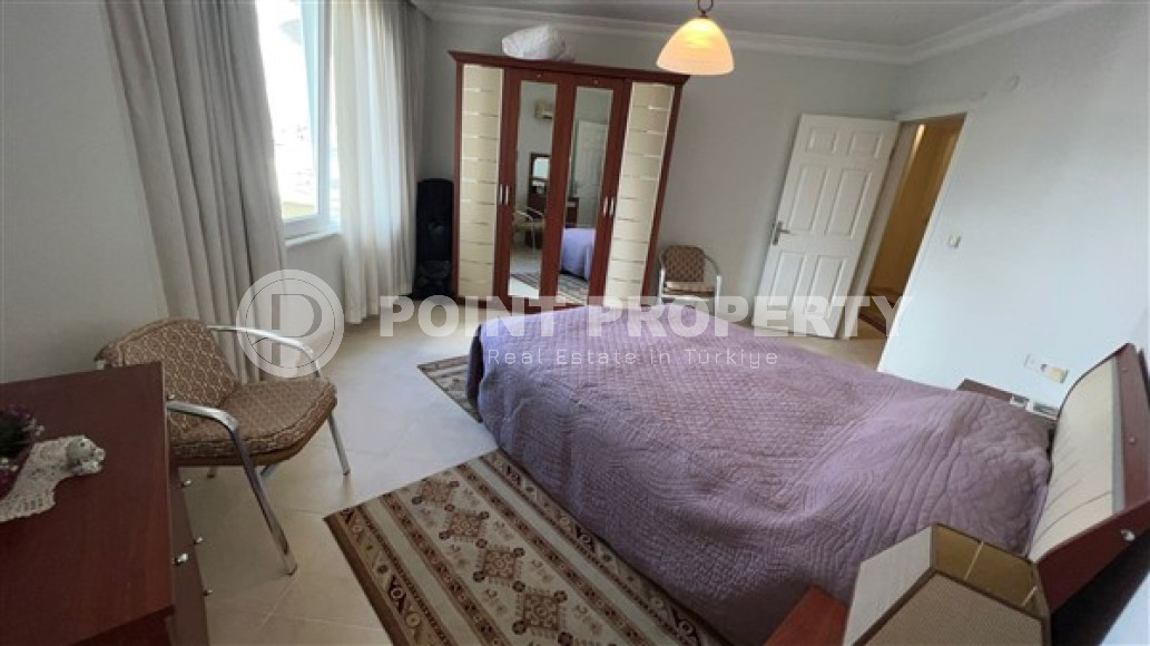 Alanya center: four-room apartment, 160m², in a complex with infrastructure, 700m from the sea-id-2063-photo-14