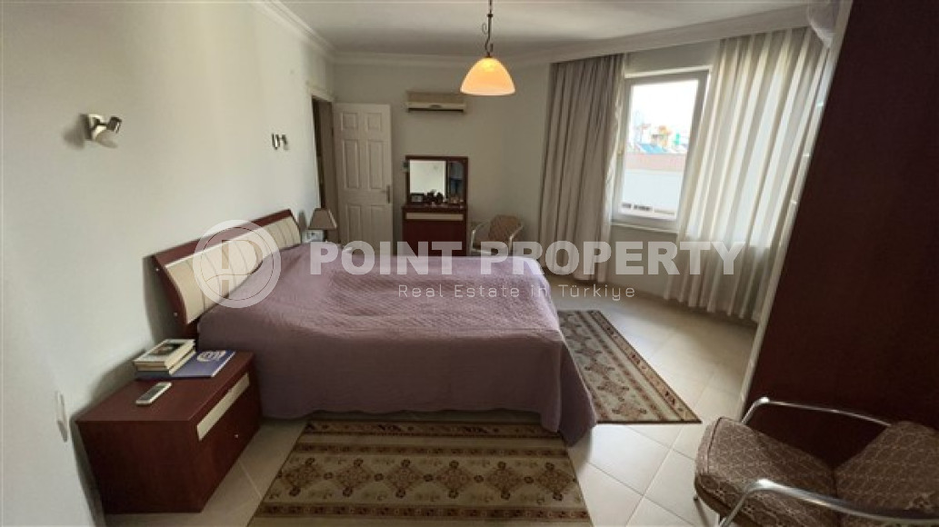 Alanya center: four-room apartment, 160m², in a complex with infrastructure, 700m from the sea-id-2063-photo-15