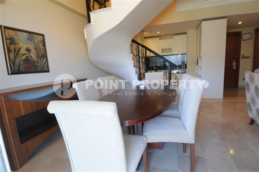 Penthouse with sea and mountain views in Kargicak-id-2072-photo-7